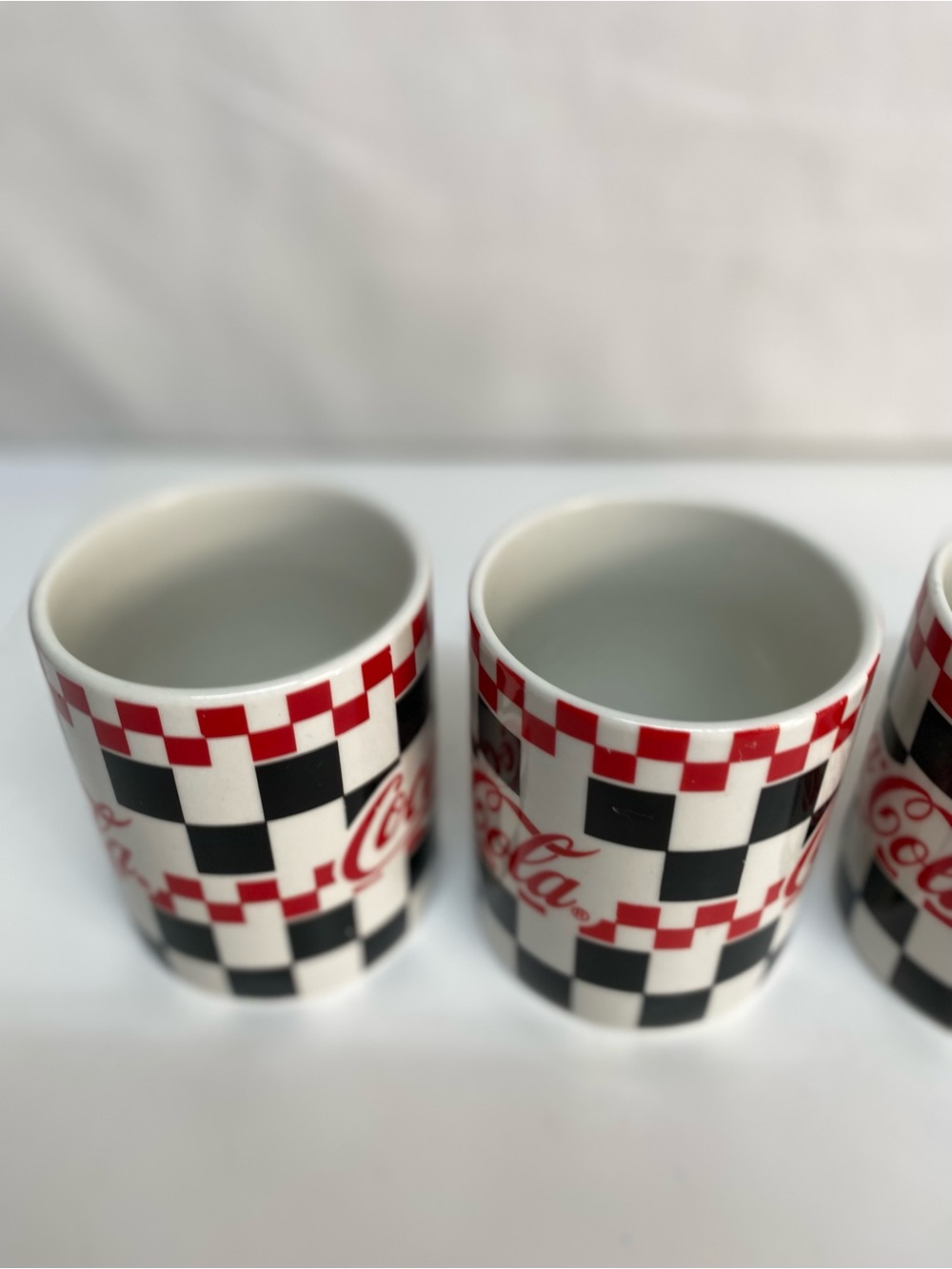 Gibson Coca-Cola Checkerboard Mugs Cups Set of 4 Vintage 1996 Red White Black - Picture 7 of 16